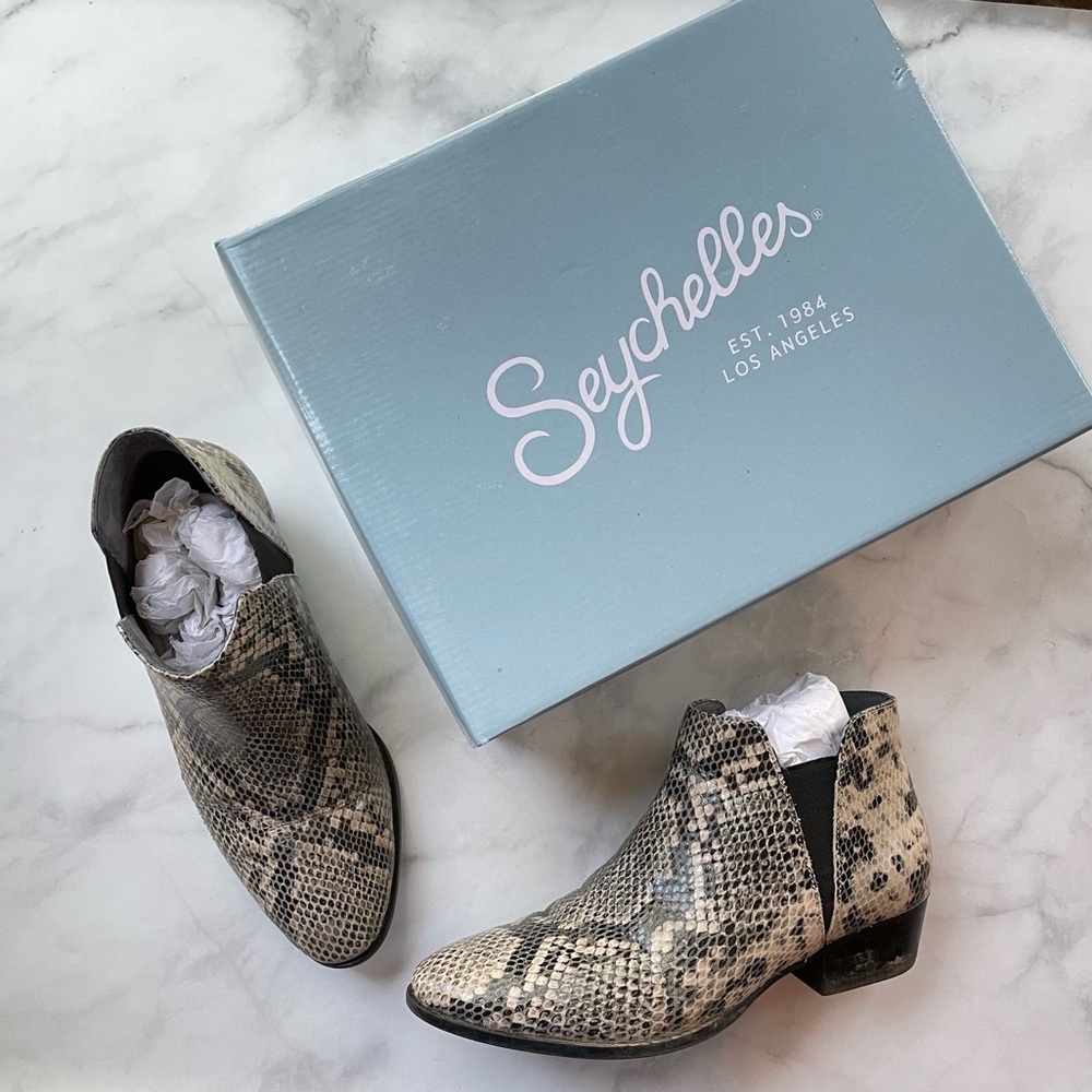 SEYCHELLES Python Booties size 7.5